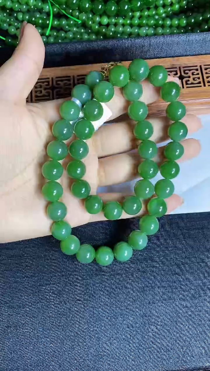 颈饰未镶嵌和田玉（碧玉）和田碧玉12MM妈妈链40颗
