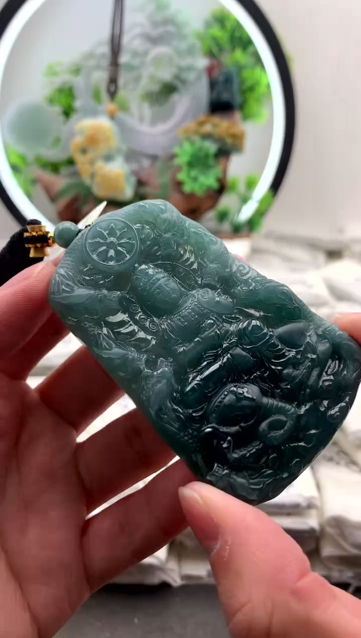 【闪购商品】翡翠颈饰未镶嵌普贤