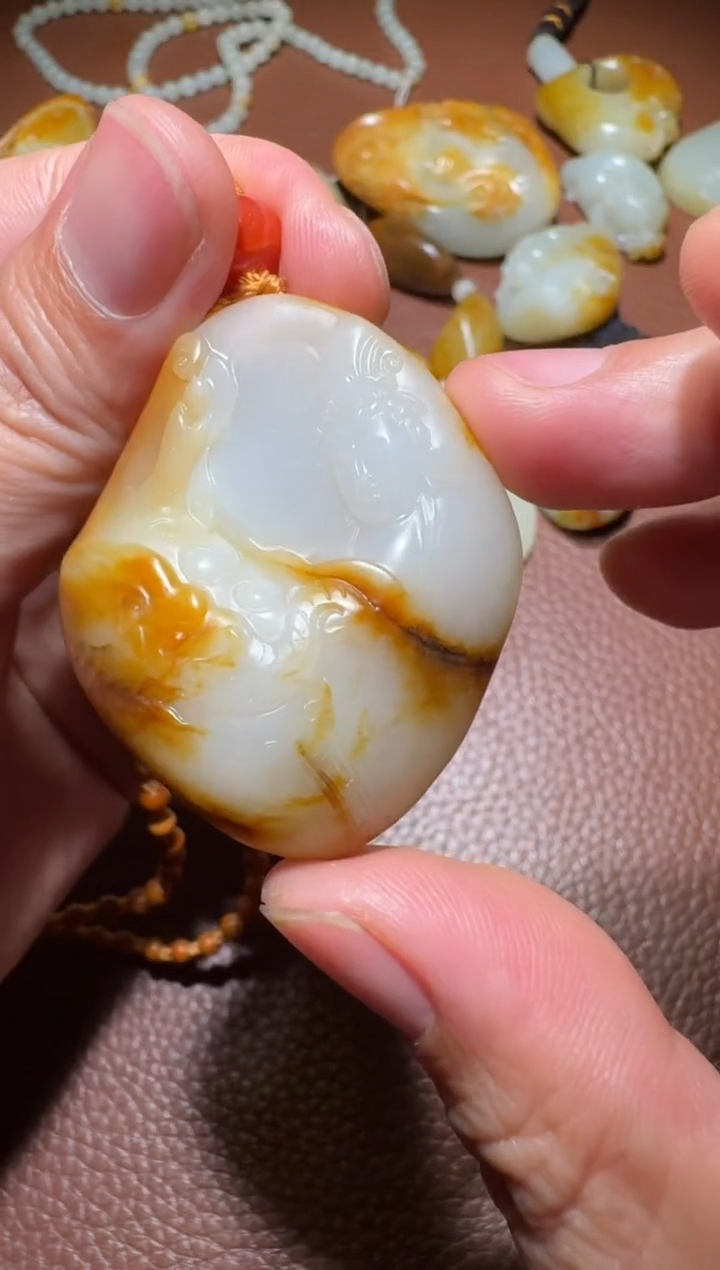 未镶嵌和田玉挂件和田玉