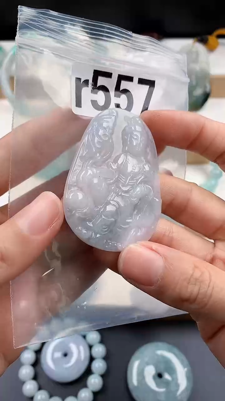 颈饰未镶嵌翡翠天然翡翠吊坠挂件