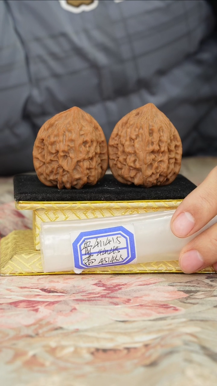 【闪购商品】文玩核桃把件鸡心有修