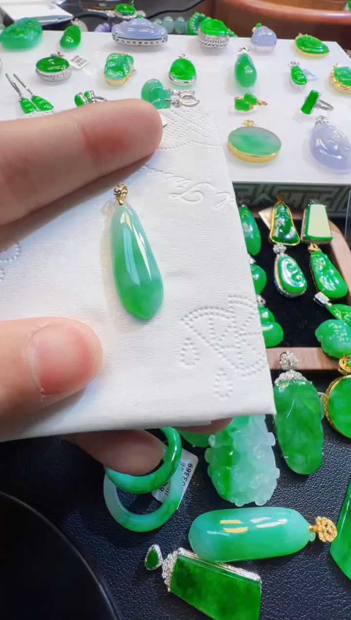 翡翠18K金镶嵌吊坠(不含链)福瓜