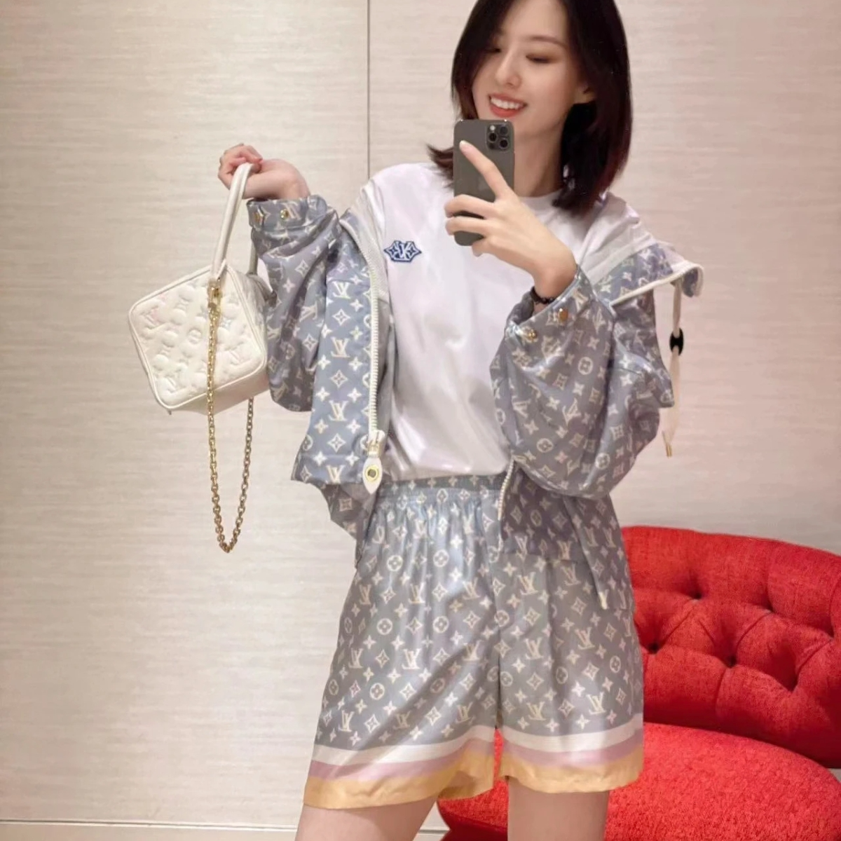 未使用 LouisVuitton/路易威登 汤/P235704603/满logo短裤 40