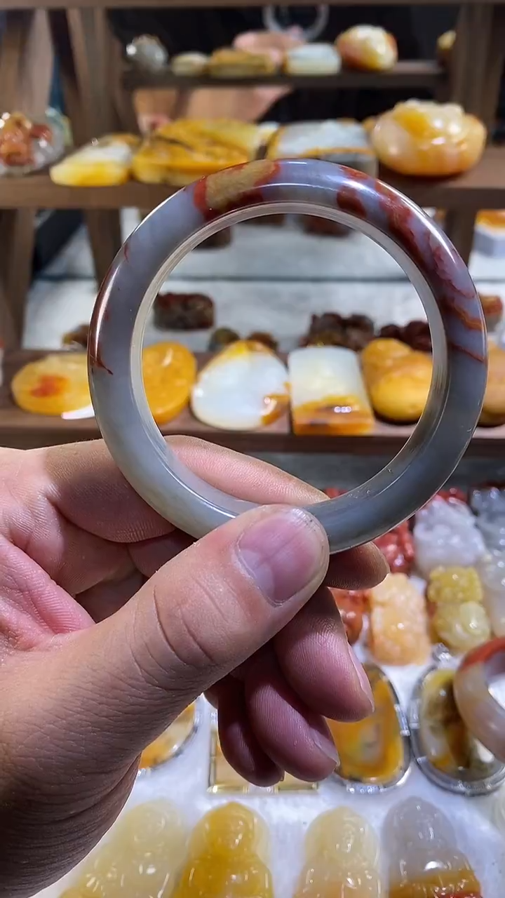 未镶嵌石英质玉（黄龙玉）吊坠(赠链)黄龙玉手镯