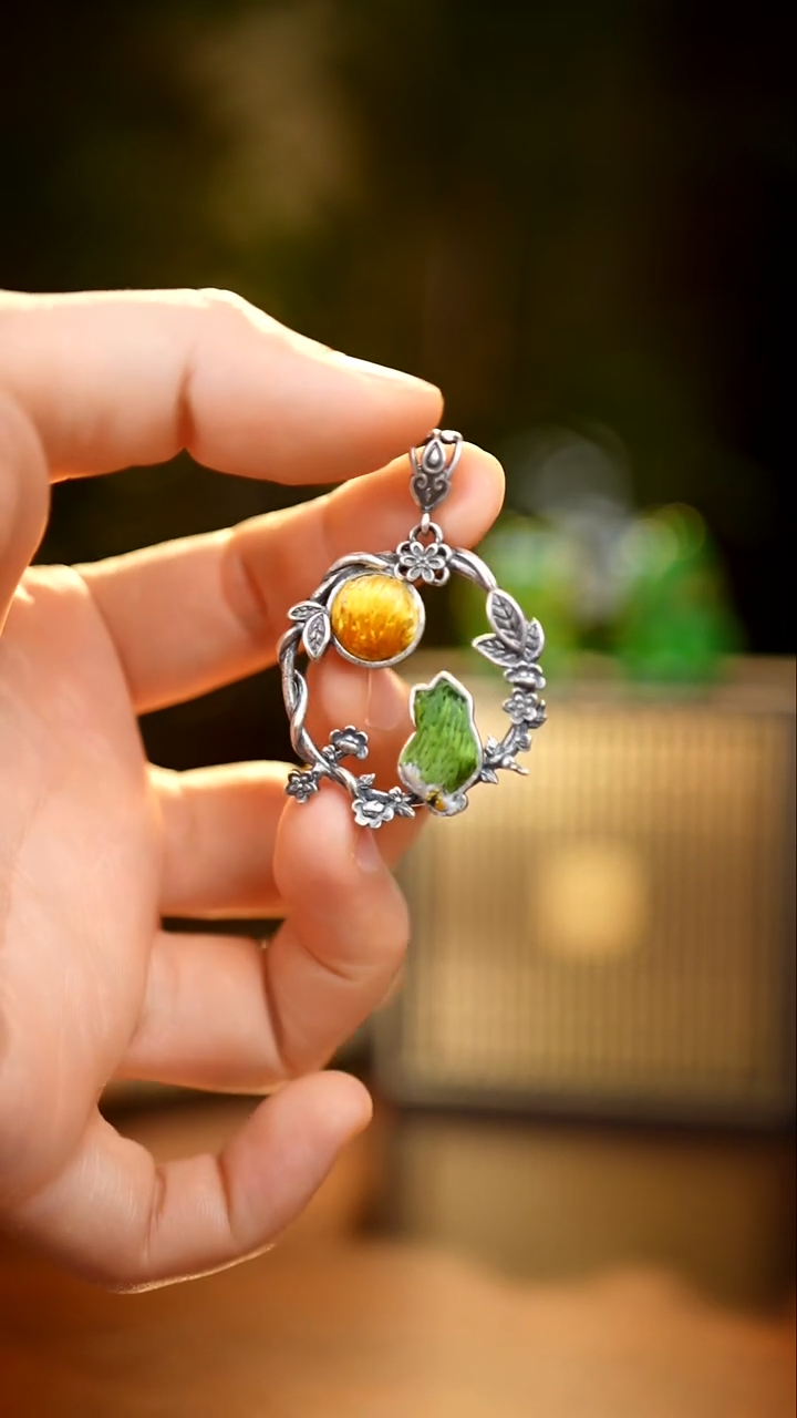 刺绣私人定制苗族手工W887