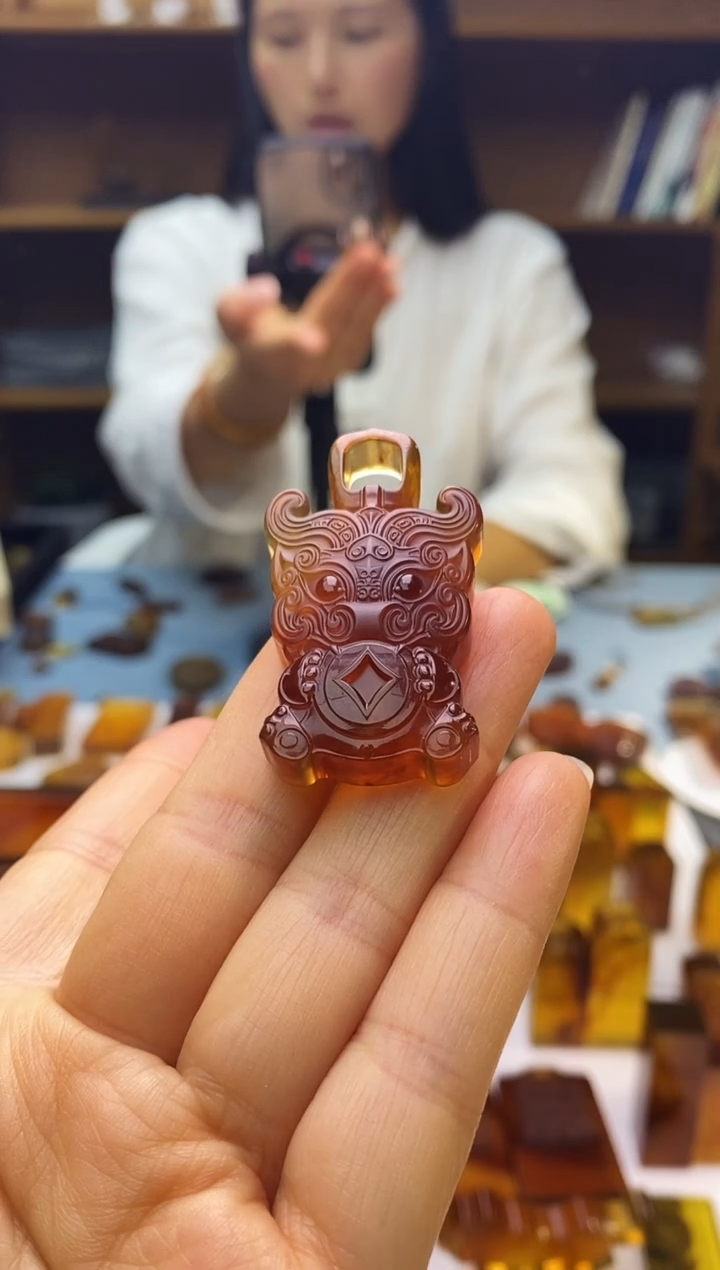 琥珀颈饰未镶嵌SN85-53（饕餮·貔貅）x