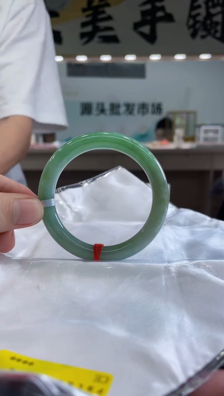 【闪购商品】翡翠手镯未镶嵌手镯
