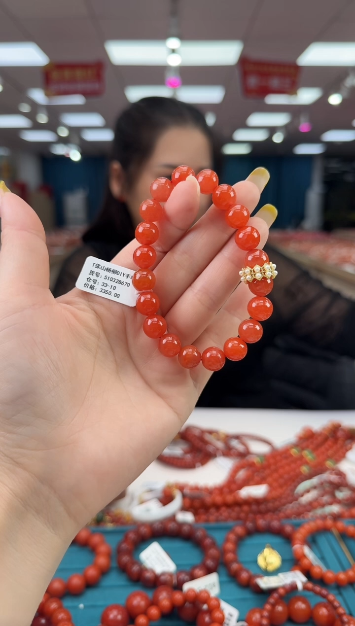 南红玛瑙珠串未镶嵌多样发其一/09809720399