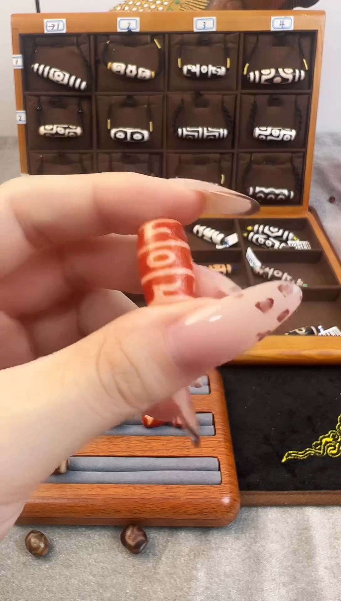 玛瑙/玉髓（覆膜）颈饰未镶嵌77.（微瑕）