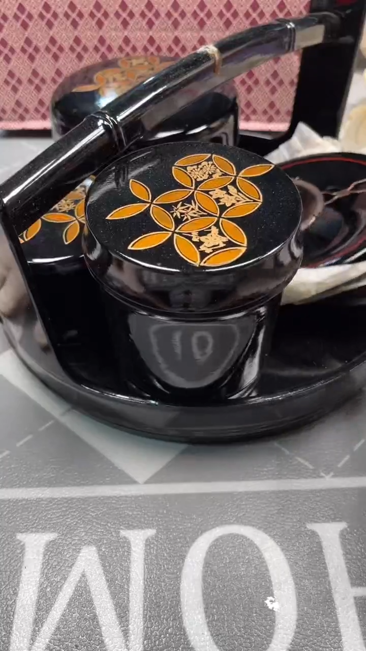 瓷片陶瓷如图所示周边