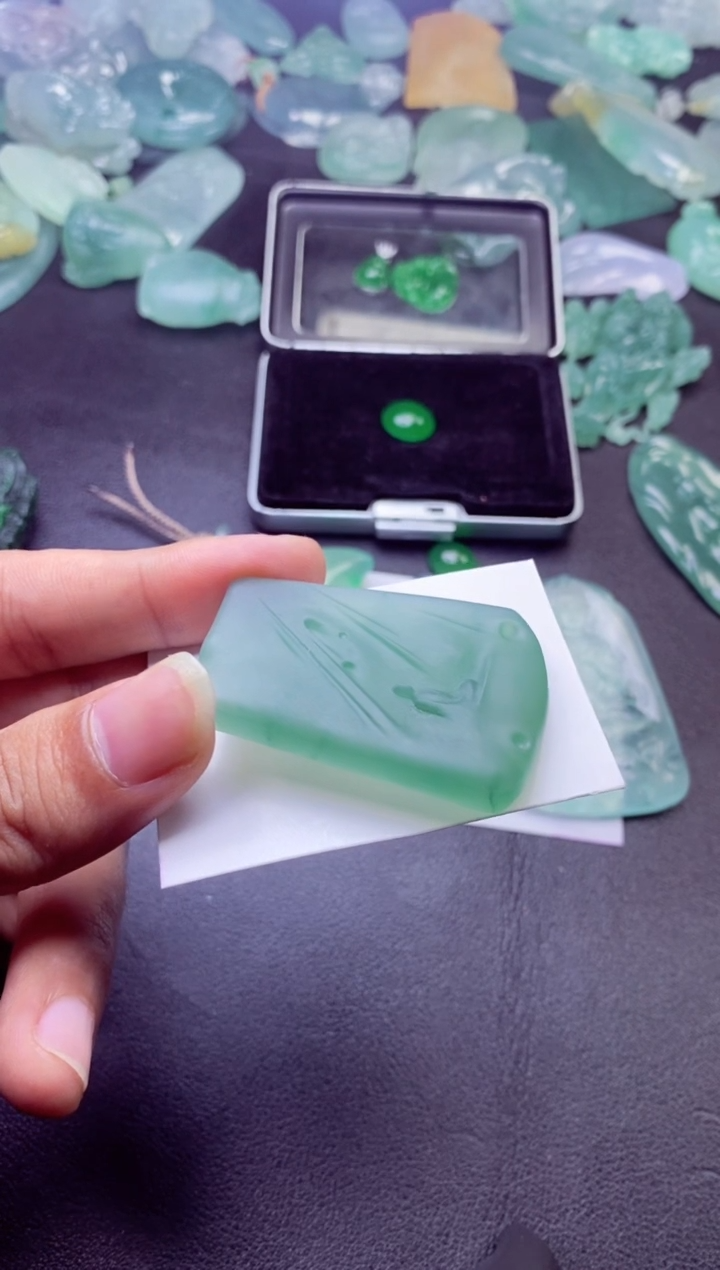 未镶嵌定制翡翠用****3用户2058516685843