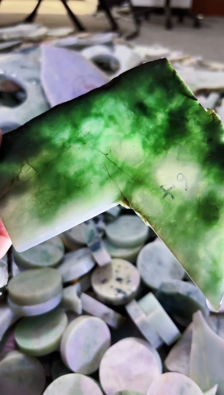 【闪购商品】翡翠颈饰未镶嵌A货吴玉299