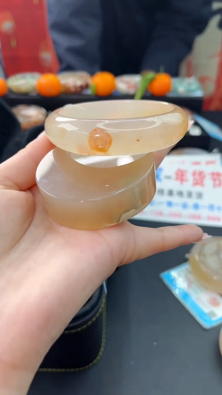 【闪购商品】石英质玉手镯未镶嵌赠送镯心（57圈口）