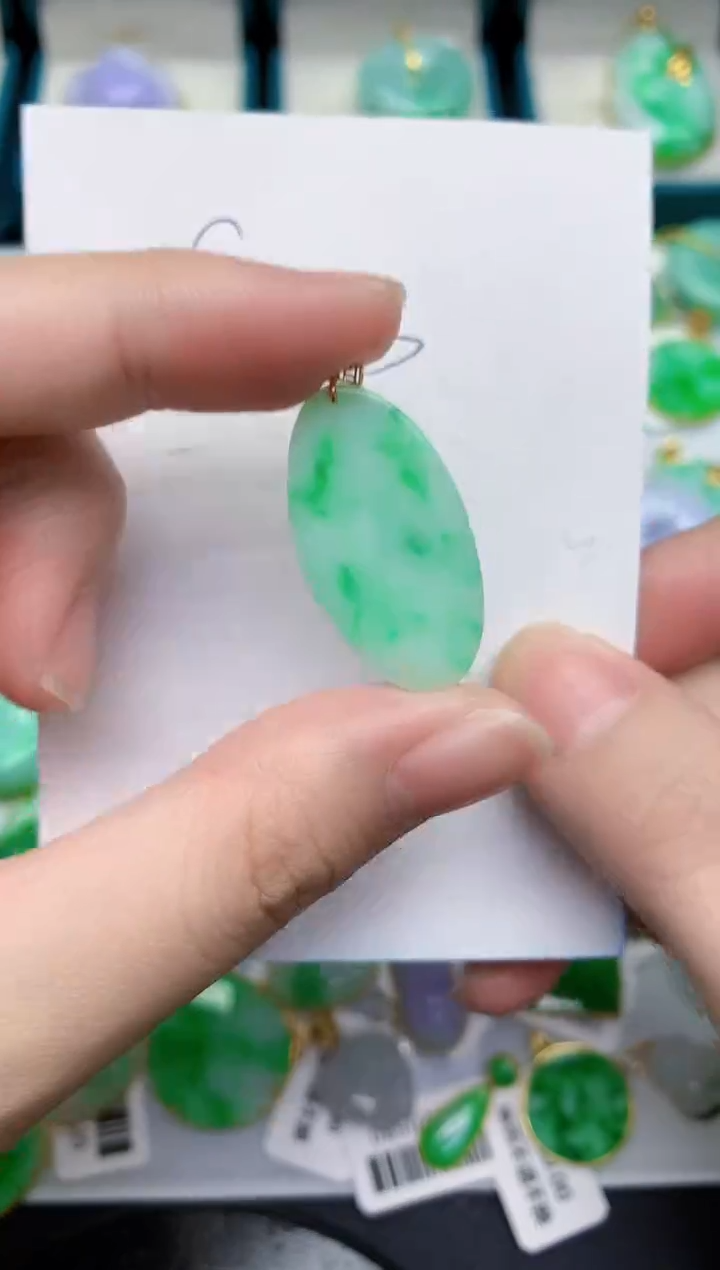 【闪购商品】翡翠颈饰18K金镶嵌000000000