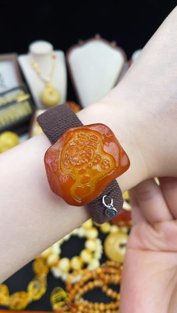 琥珀未镶嵌珠宝奇石柒月