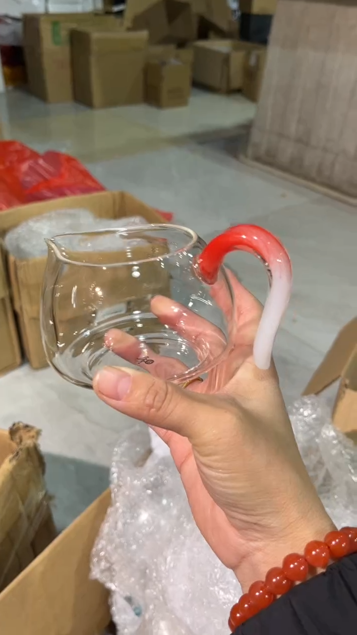 彬*姐淡然渐变红白