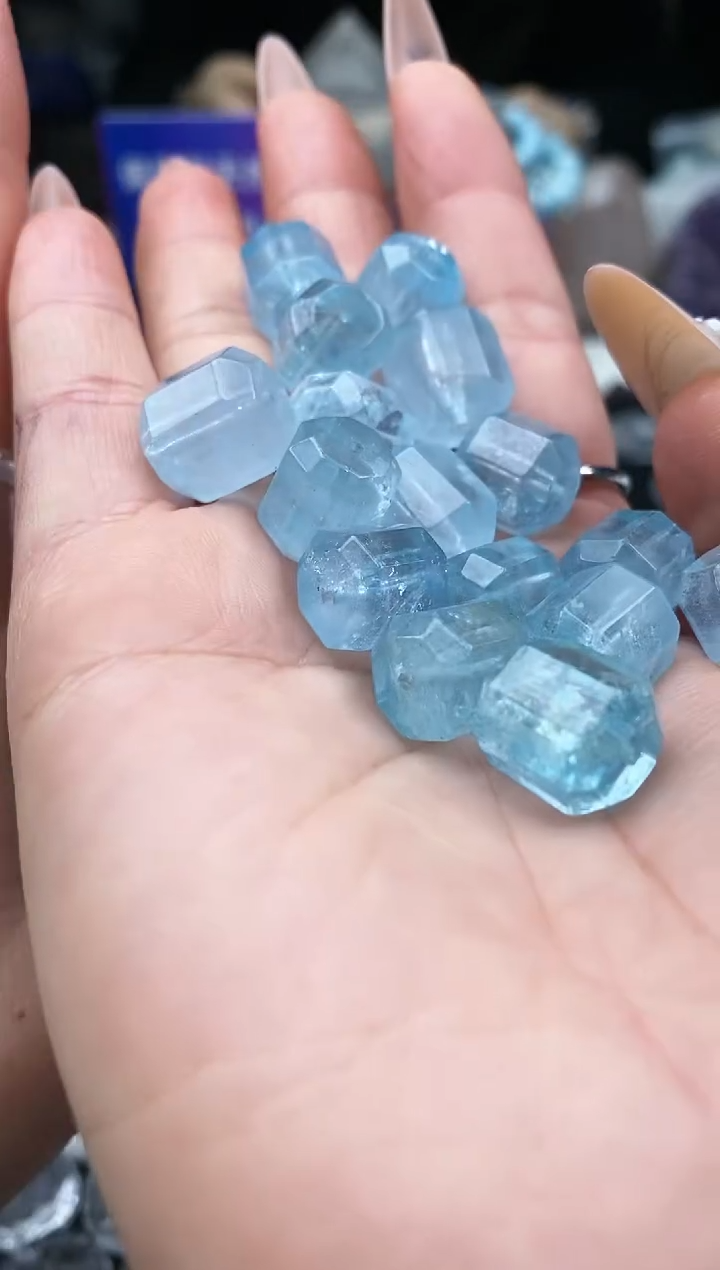 【闪购商品】海蓝宝石颈饰未镶嵌145a多样性发其一/1.24/1个