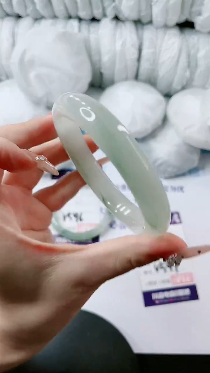 【闪购商品】石英质玉手镯未镶嵌多样性发货V597-62