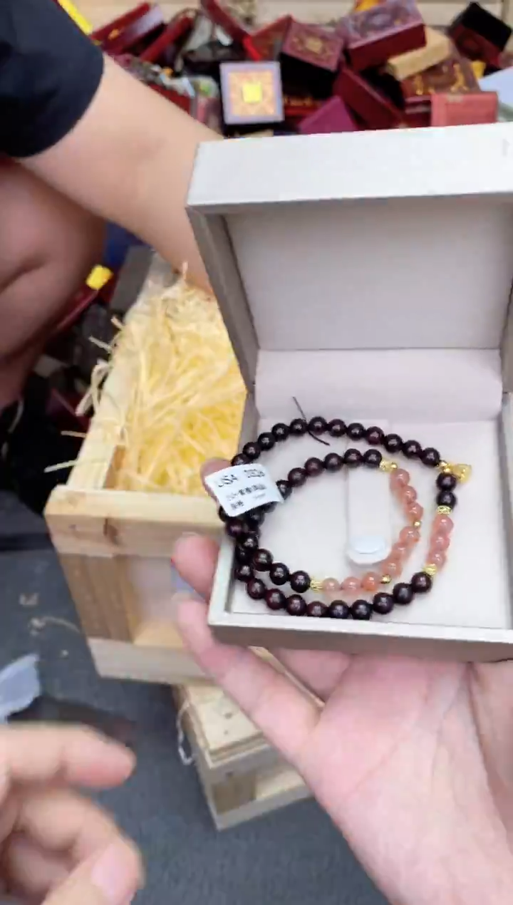 精选闪购手串搭配无礼盒