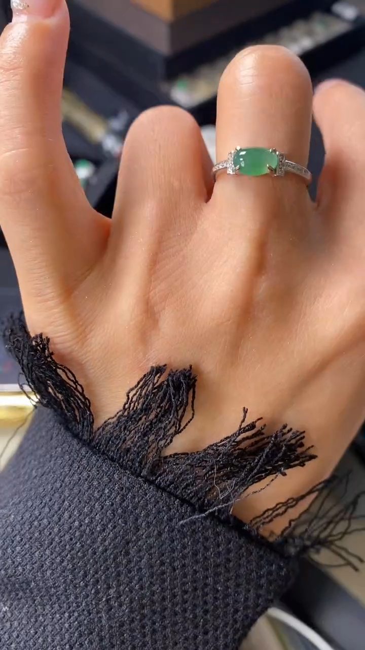 【闪购商品】翡翠戒指银S925镶嵌9065