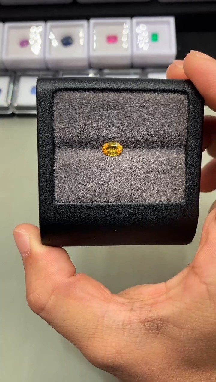 【闪购商品】定制蓝宝石裸石未镶嵌椭圆 金丝雀黄蓝宝石 0.90ct