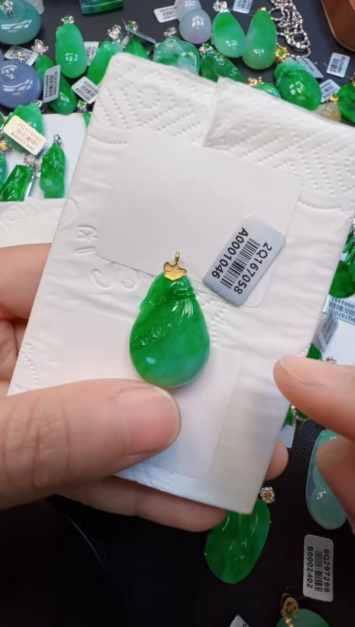 【闪购商品】翡翠吊坠(不含链)18K金镶嵌1580