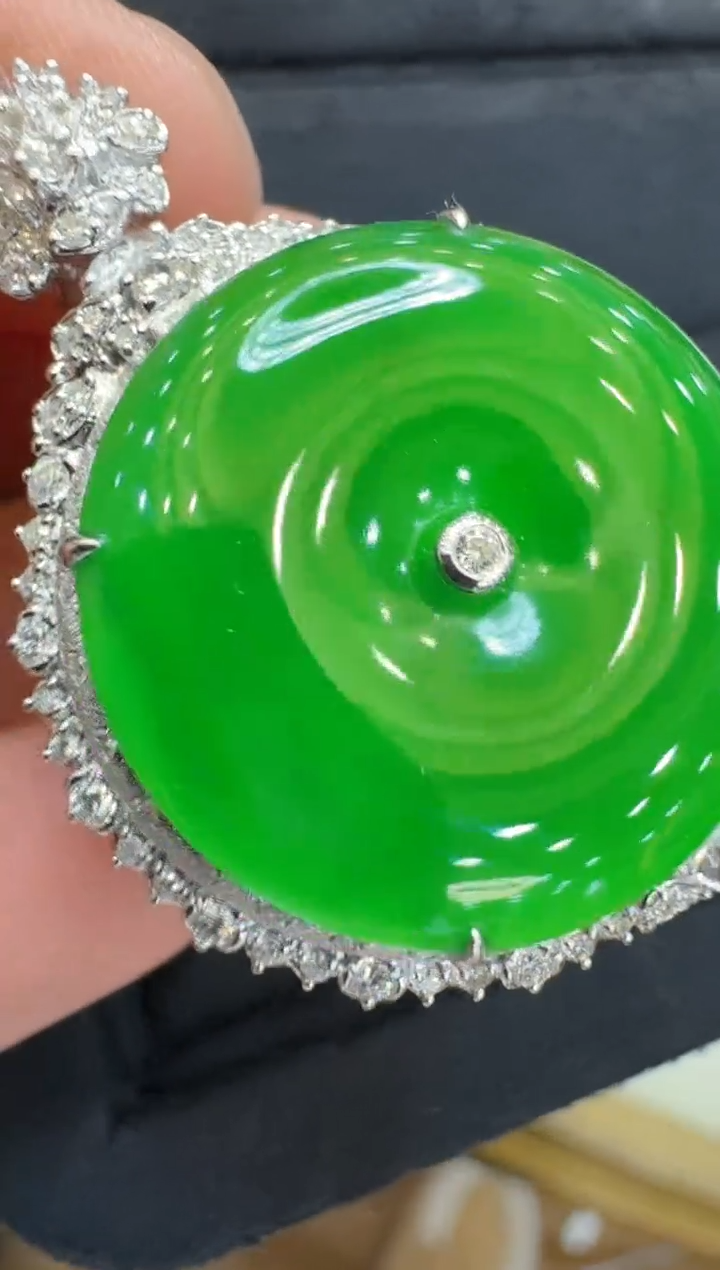 【闪购商品】翡翠吊坠(不含链)18K金镶嵌多样性团购发一件