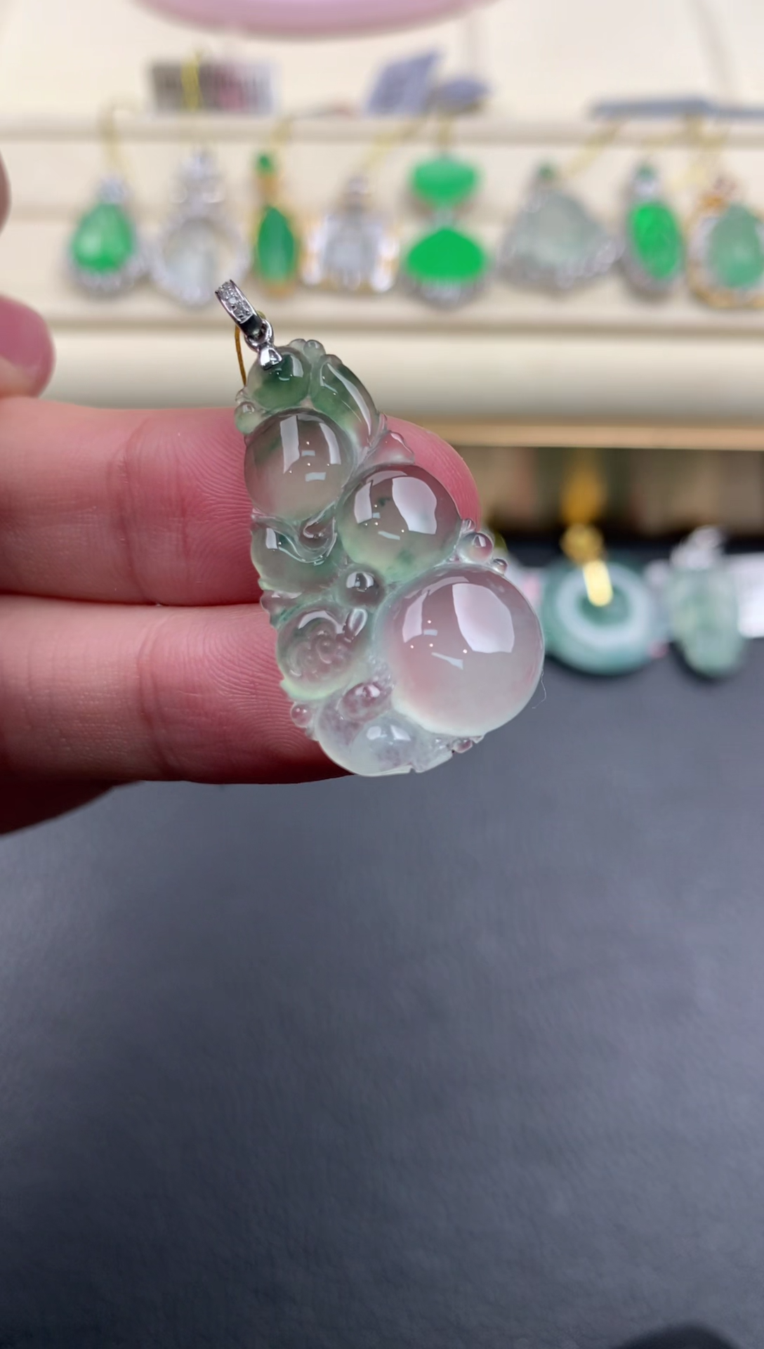 【闪购商品】翡翠颈饰18K金镶嵌D946