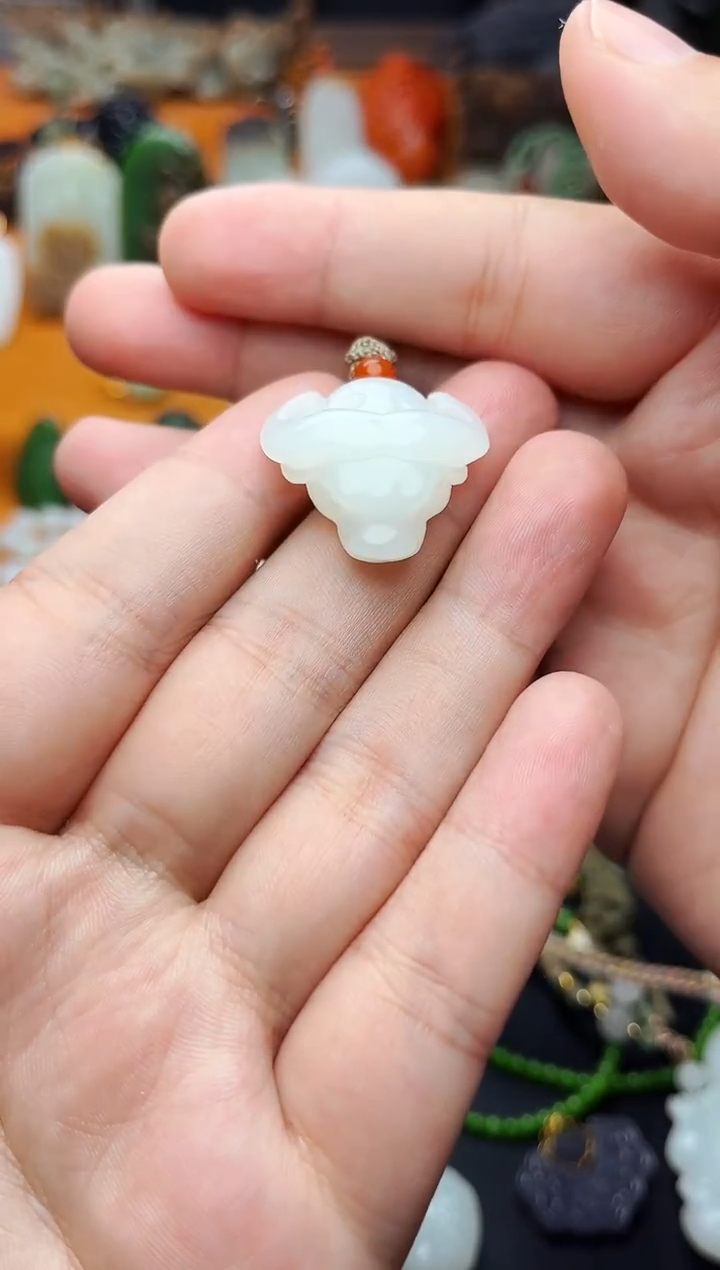 【闪购商品】和田玉颈饰未镶嵌牛01