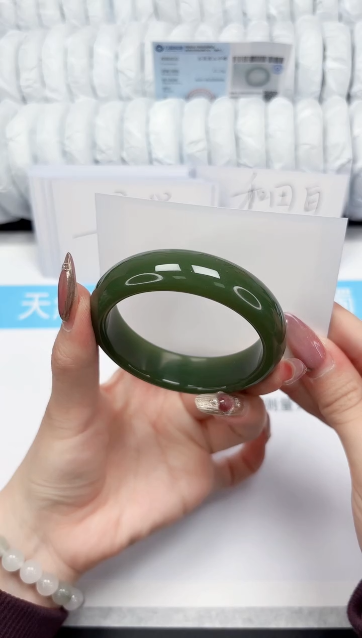 【闪购商品】石英质玉手镯未镶嵌345-54.3大波