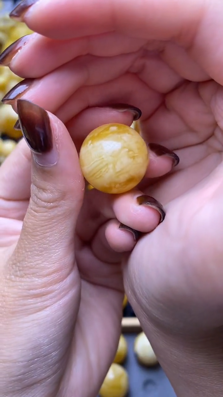 【闪购商品】琥珀裸石未镶嵌蜜蜡.30