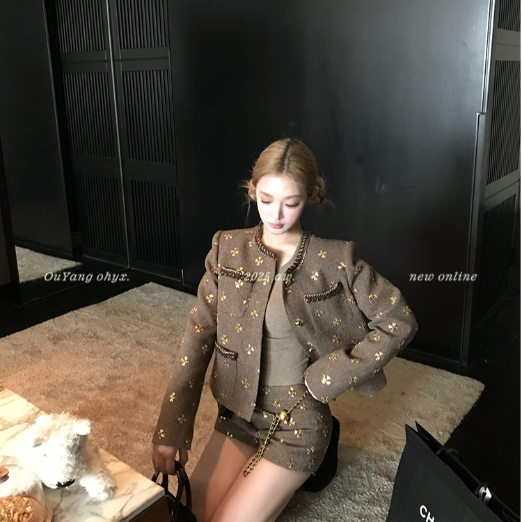 亮片小香风外套女高级感复古小个子正肩短款上衣+休闲鎏金棕短裤