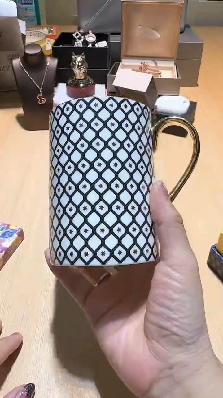 【闪购商品】瓷片锅碗瓢盆一件不剩