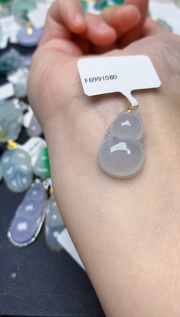 颈饰18K金镶嵌翡翠天然缅甸A货翡翠