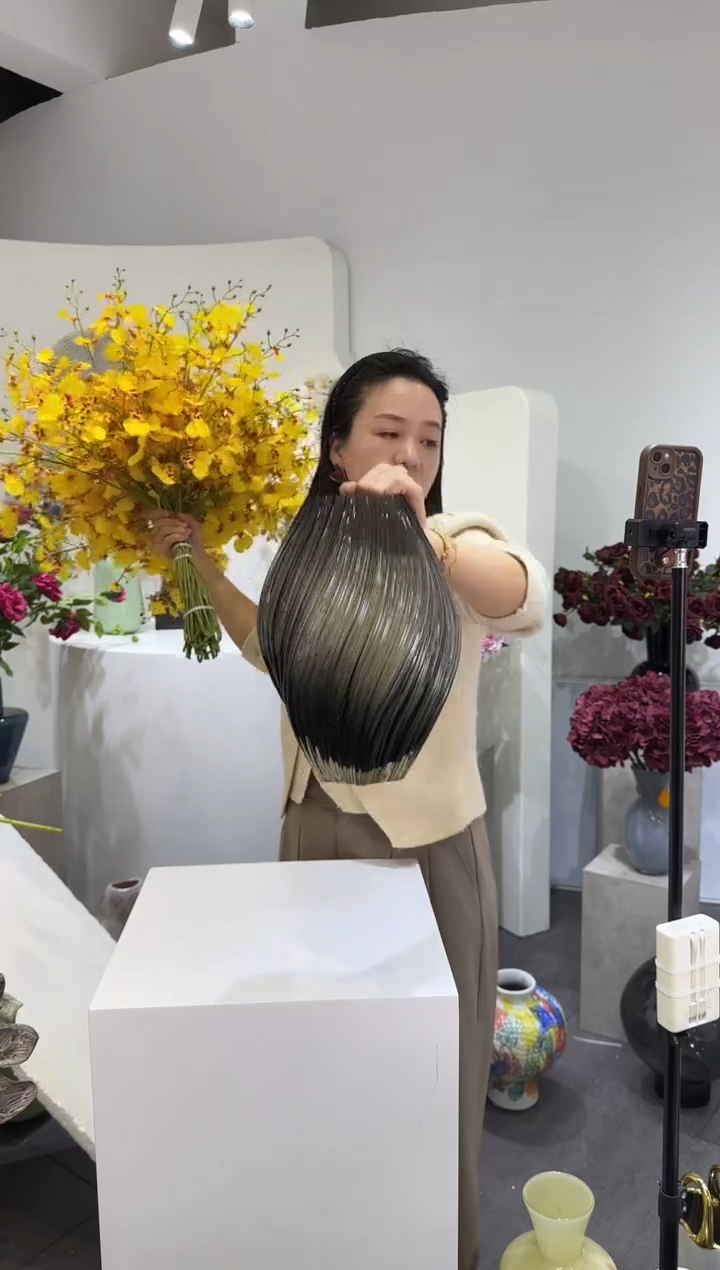 【闪购商品】藤扭扭花瓶