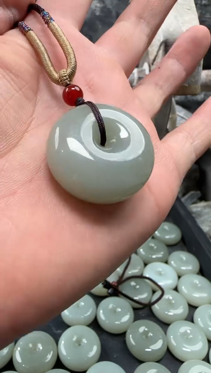 和田玉未镶嵌颈饰吊坠多样性拍一发一件