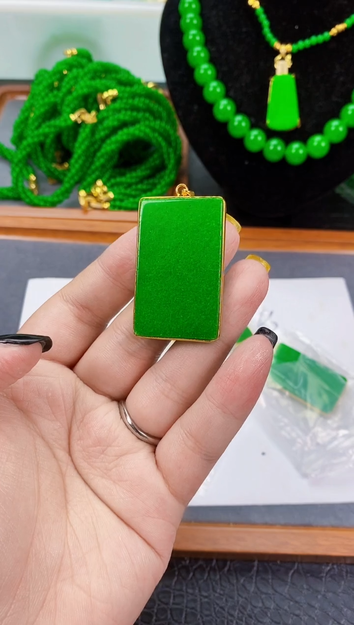 翡翠未镶嵌吊坠(不含链)长方形包边吊坠