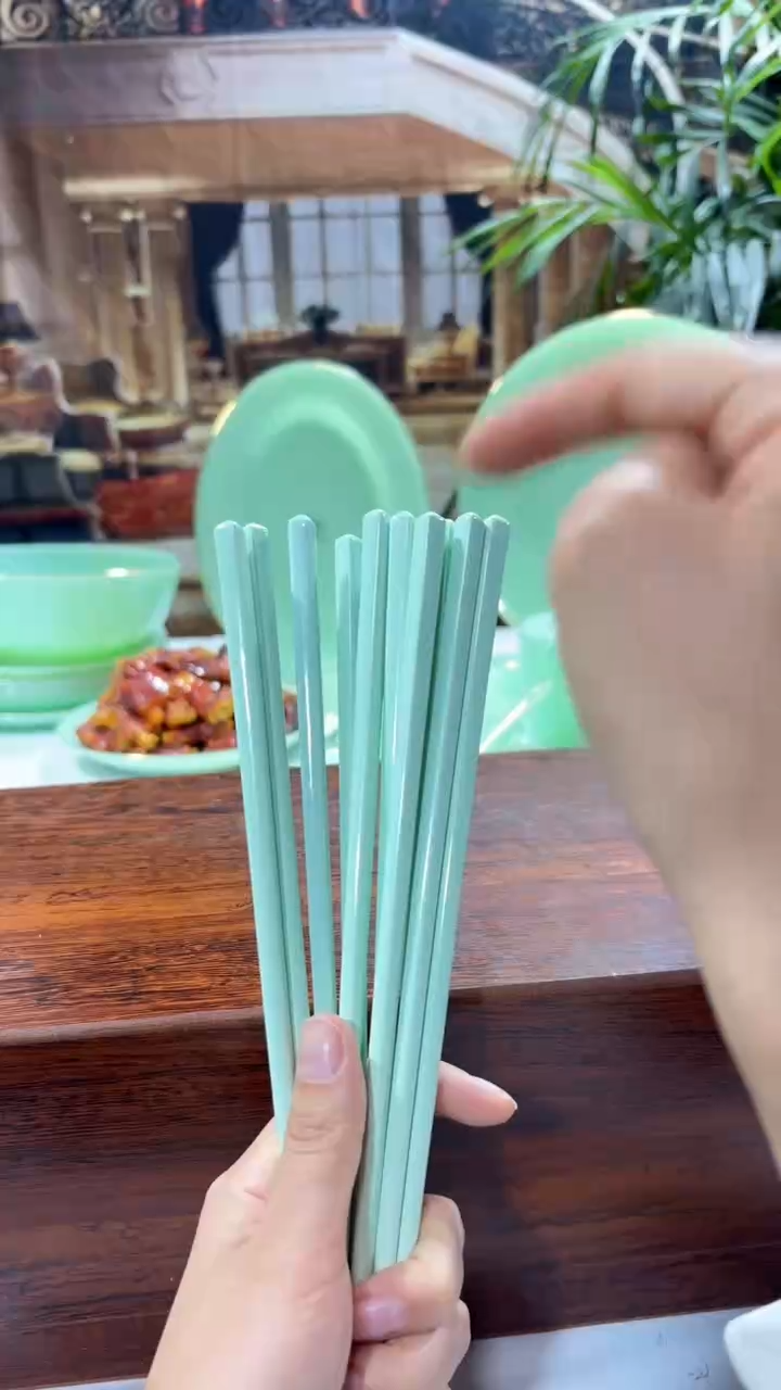 【闪购商品】... 玉瓷筷子10双福利价格   