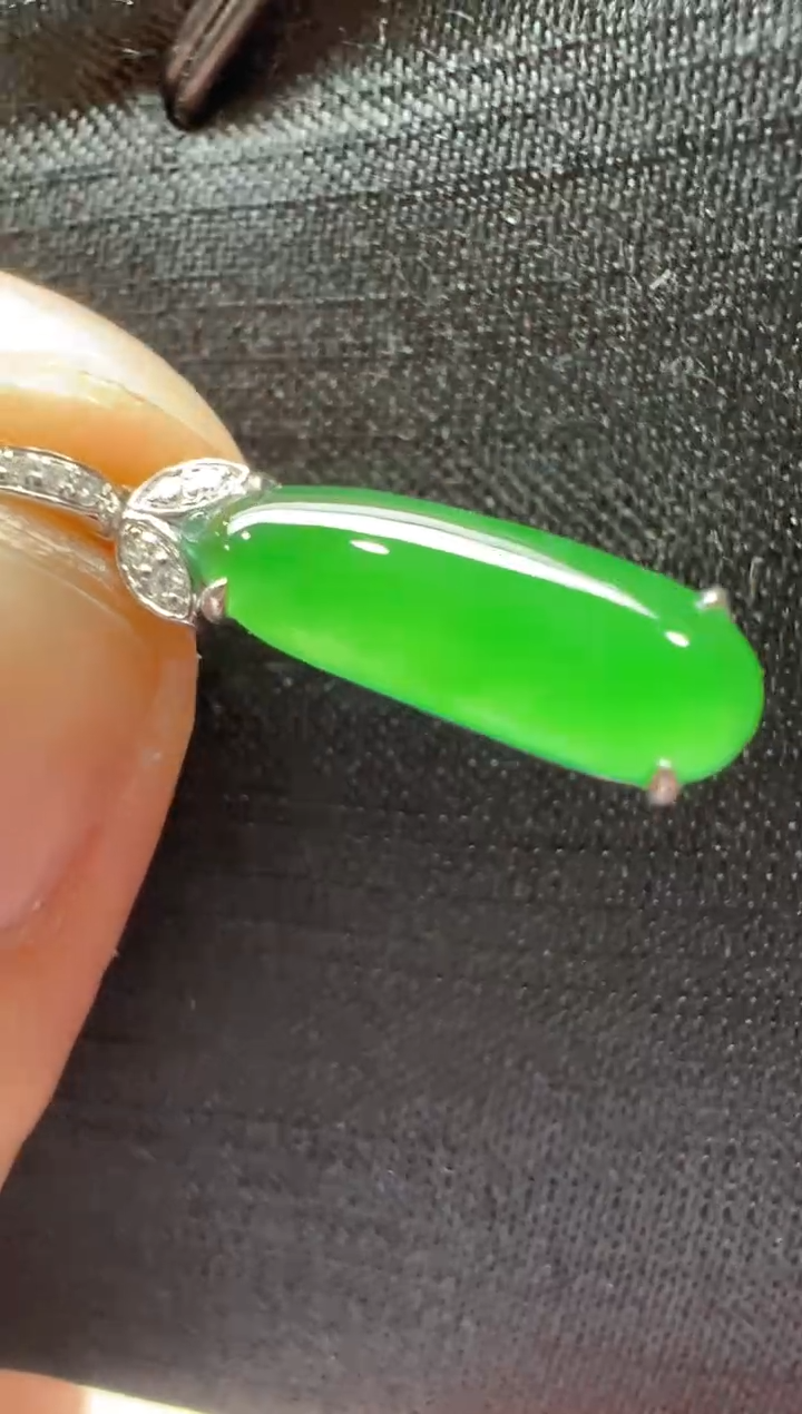 【闪购商品】翡翠吊坠(不含链)18K金镶嵌多样性发货拍一发一