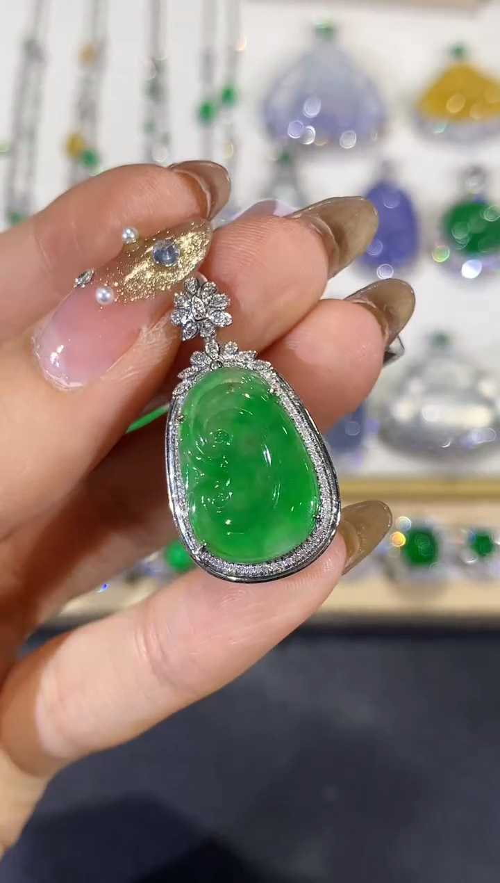 翡翠18K金镶嵌吊坠(不含链)团购36