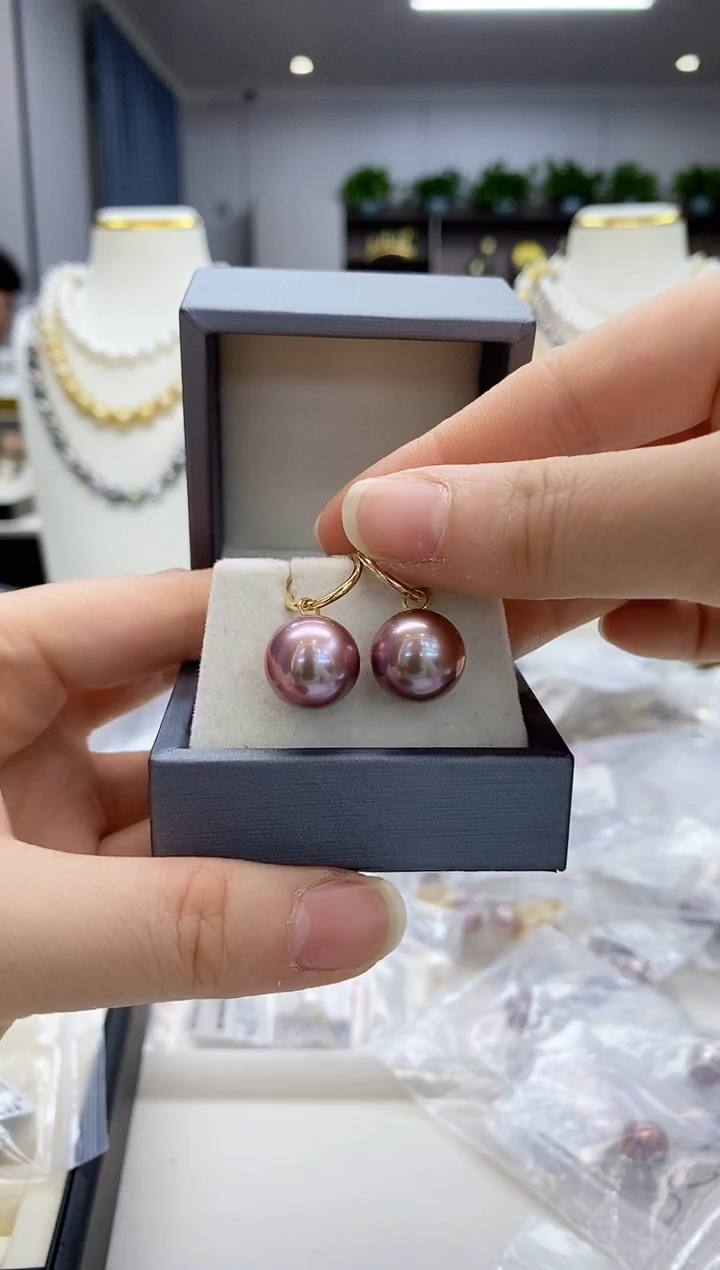 【闪购商品】淡水珍珠耳饰18K金镶嵌淡水耳圈葡萄紫