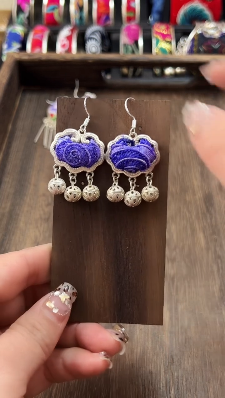 【闪购商品】织绣民族风老绣饰品454