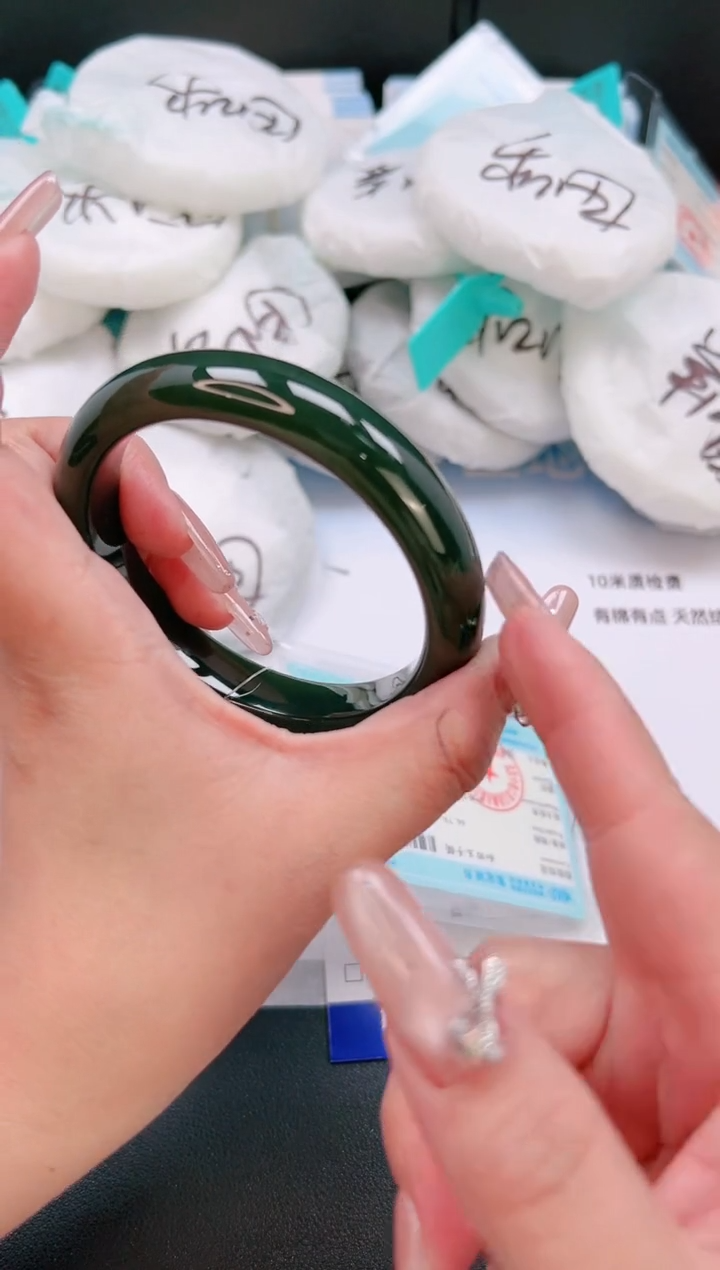 未镶嵌手镯和田玉02T109-62