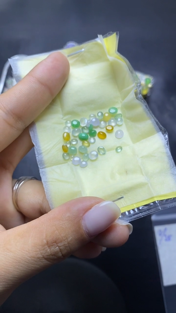 未镶嵌定制翡翠拍一发一