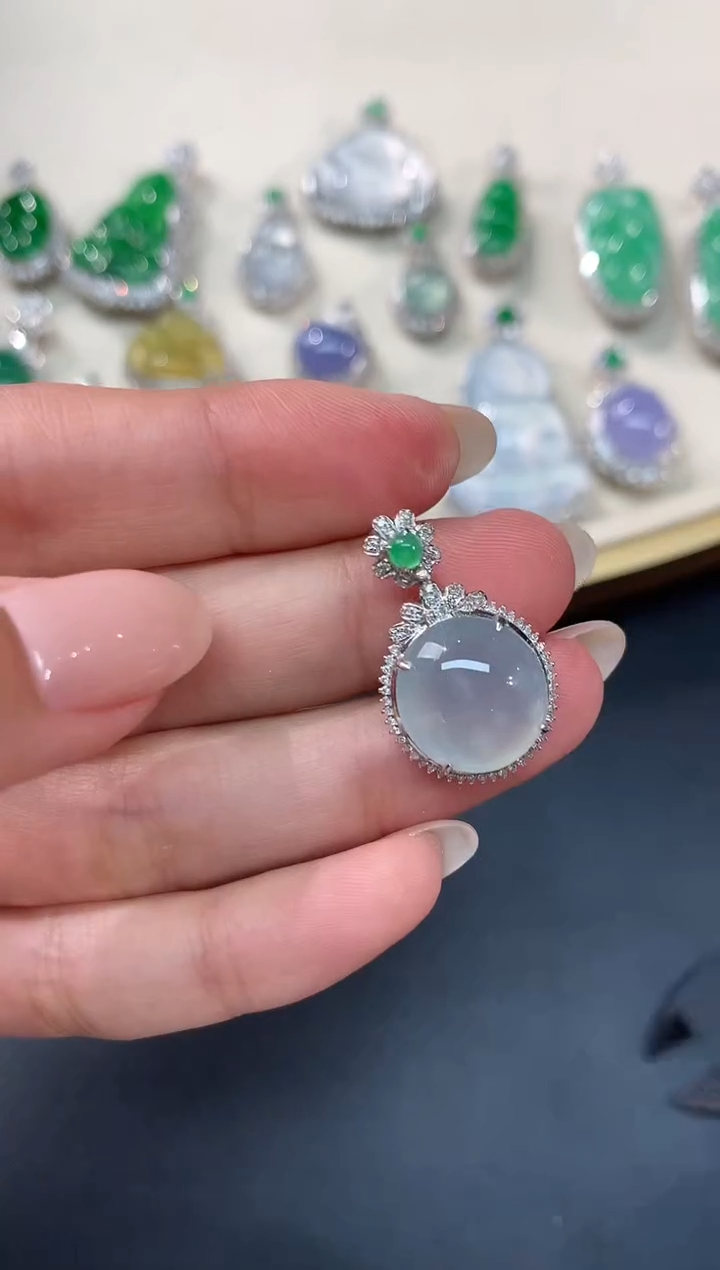 【闪购商品】翡翠吊坠(不含链)18K金镶嵌A542|4980