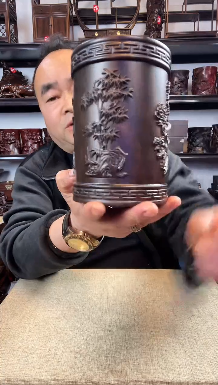 木老李红木工艺品梅兰竹菊笔筒