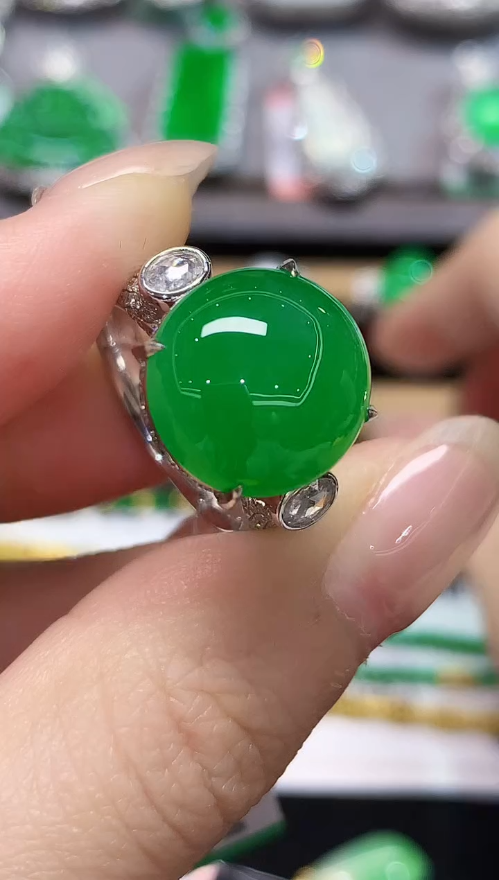 18K金镶嵌戒指翡翠悠*CM