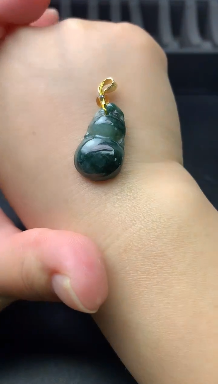 颈饰未镶嵌翡翠葫芦