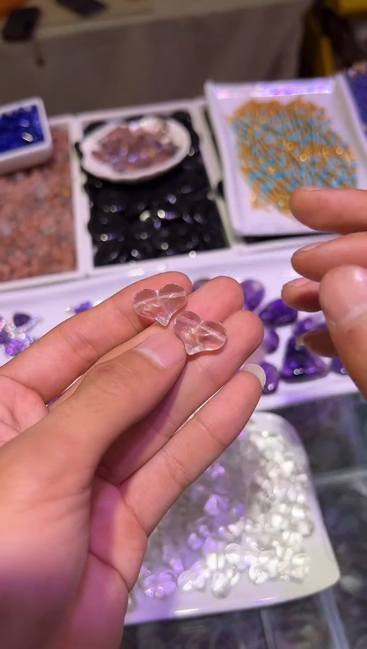 水晶珠宝半成品未镶嵌屁桃 多样性发一 发一对
