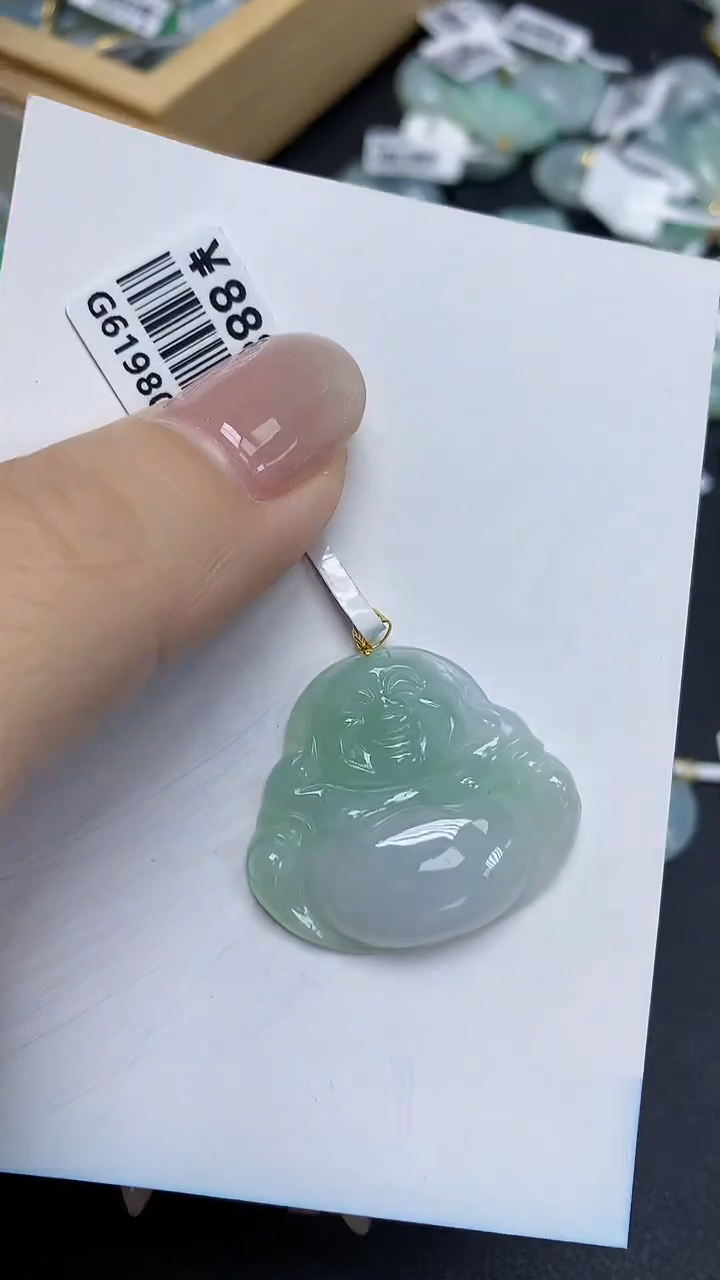 翡翠18K金镶嵌颈饰天然缅甸翡翠A货